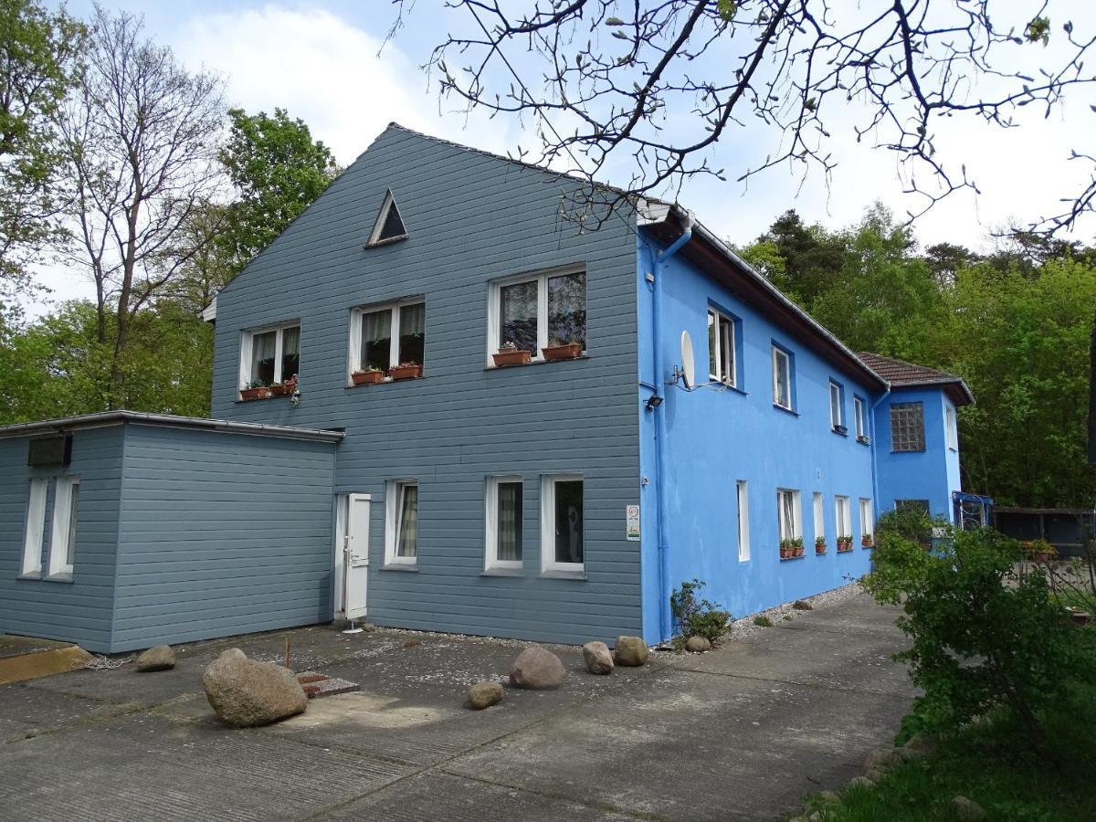 Gasthof Blaues Haus Hotel Bastorf Luaran gambar