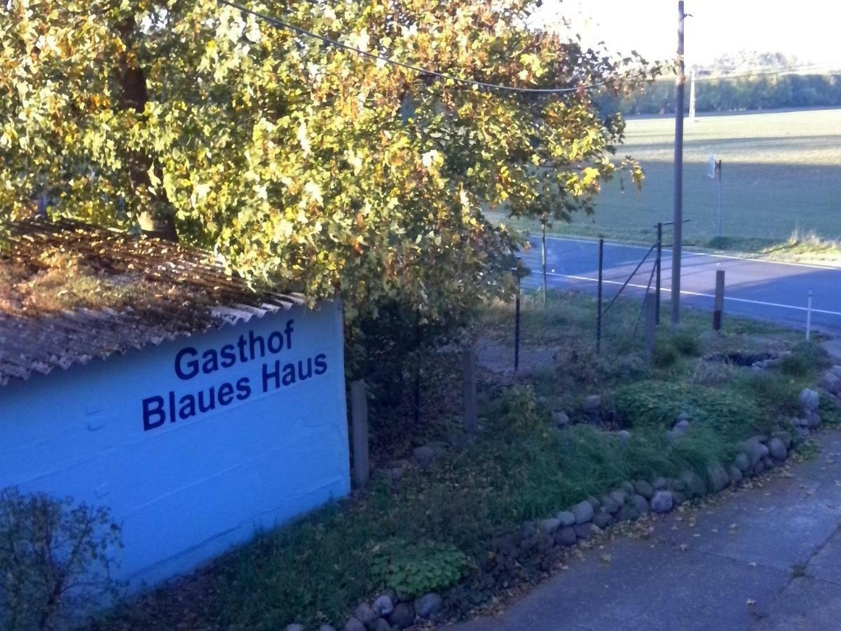 Gasthof Blaues Haus Hotel Bastorf Luaran gambar